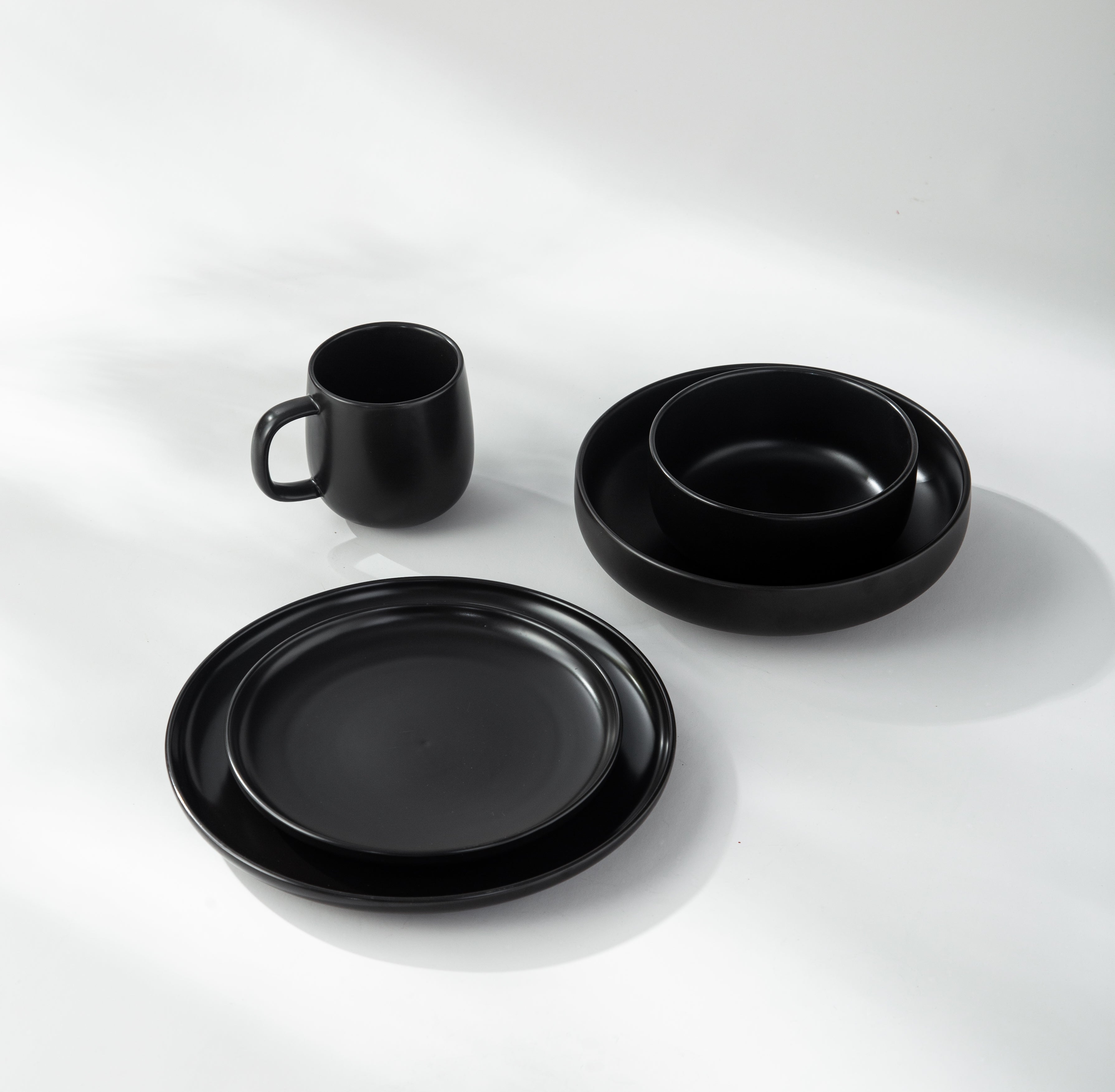 Minimalist Dinner Plate-JAZZUPCO-JAZZUPCO