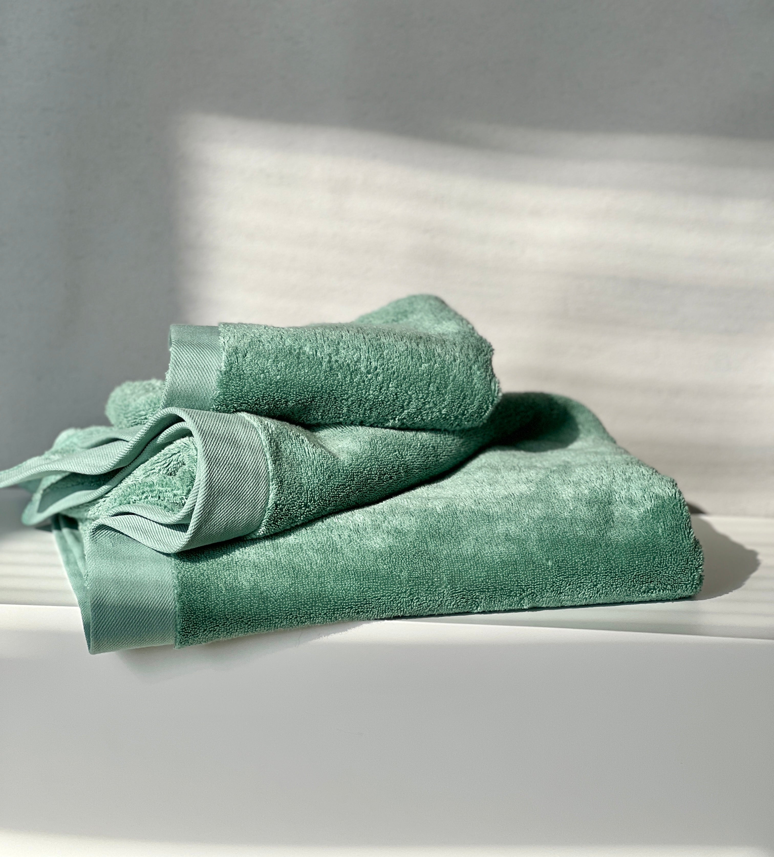 Luxury Hotel Collection Towel Gift Set-free_product-JAZZUPCO-Green-1 Set-JAZZUPCO